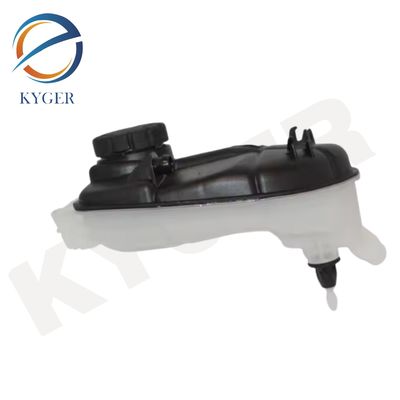 kupować 246 500 00 49 Części zamienne samochodowe Radiator silnika Chłodzący zbiornik wody do rozszerzania dla Mercedesa Benz W176 W246 C117 2465000049 produkcja online