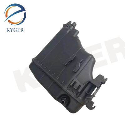 kupować 1713 8610 656 Akcesoria samochodowe OEM 17138610656 Chłodnicy silnika Zbiornik chłodzącego przepływu Zbiornik rozszerzający dla BMW 5 6 7 SERIES produkcja online